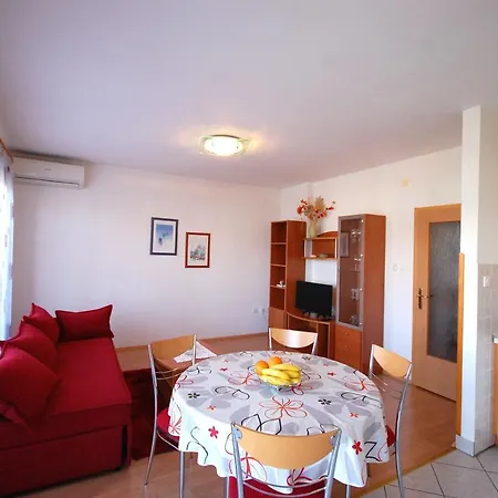 Apartment Andrea By El-pi Tours Njivice