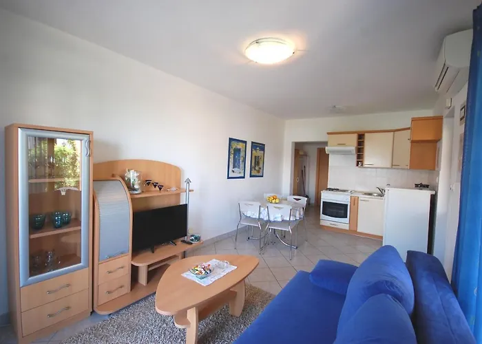 Andrea By El-pi Tours نجيفيش