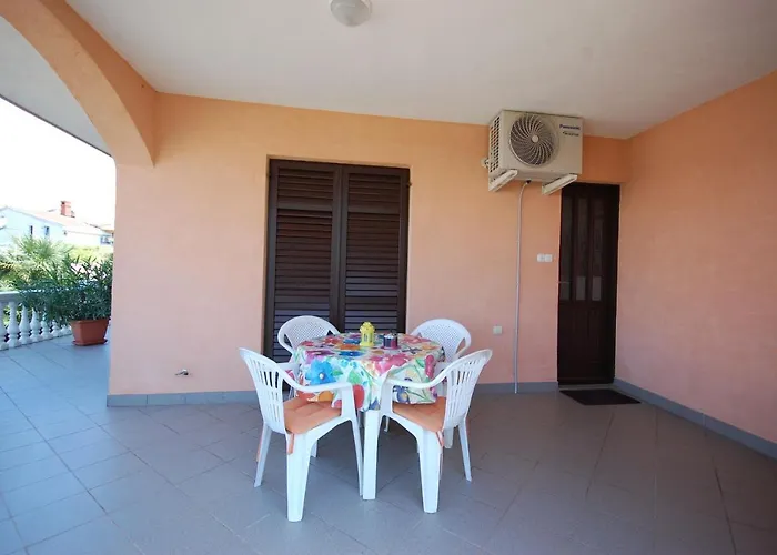 Andrea By El-pi Tours شقة