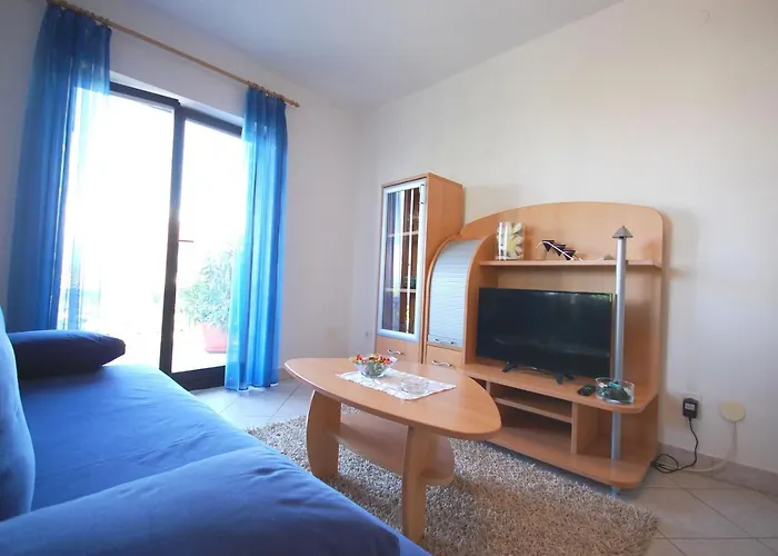 Andrea By El-pi Tours * نجيفيش