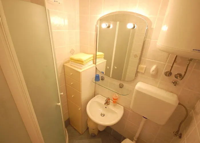 Andrea By El-pi Tours شقة *