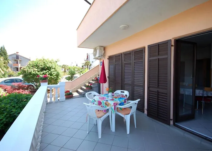 Andrea By El-pi Tours نجيفيش