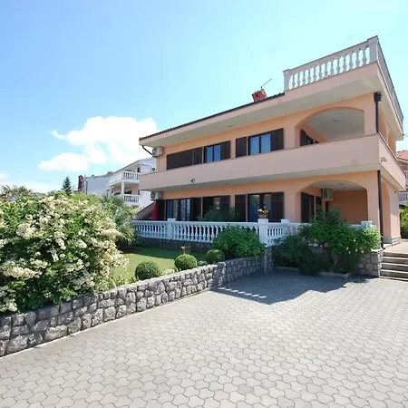 Andrea By El-pi Tours Apartament *