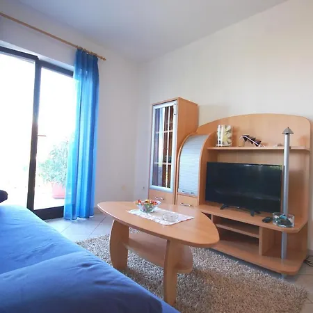 Andrea By El-pi Tours * Nijvice