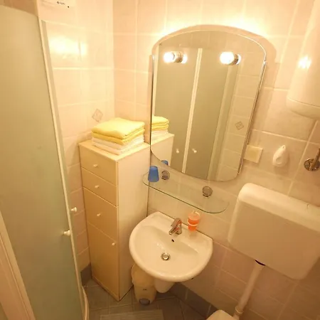 Andrea By El-pi Tours Apartament *