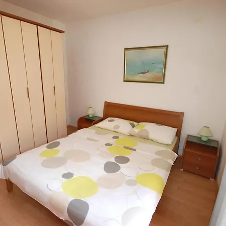 Apartament Andrea By El-pi Tours Nijvice