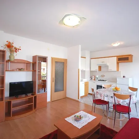 Andrea By El-pi Tours Apartament *